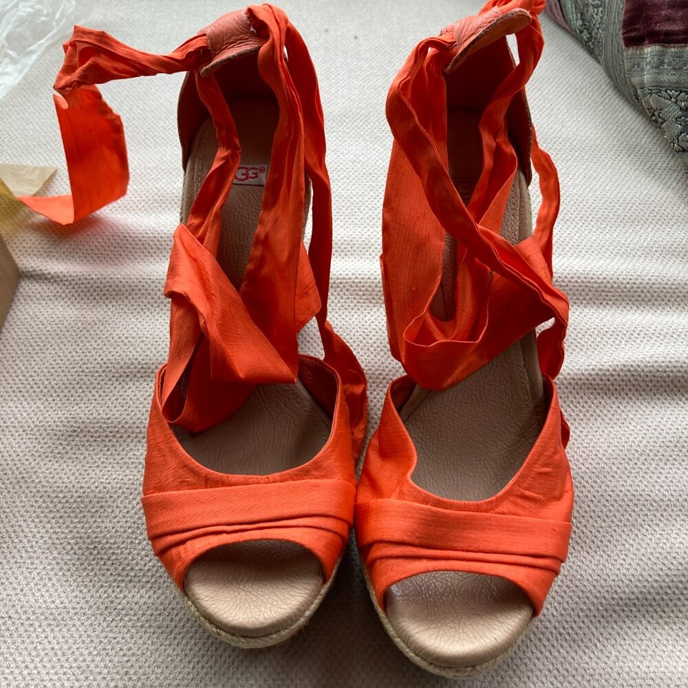 UGG Luciana Sandals Women’s 6.5 • Orange Strappy • Summer comfort! - Picture 3 of 6